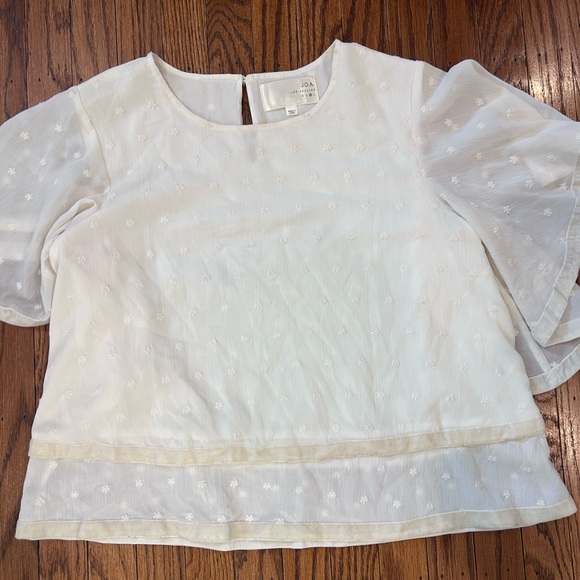 J.O.A. Layered Flutter-Sleeve Ivory Blouse - medium - Picture 7 of 9